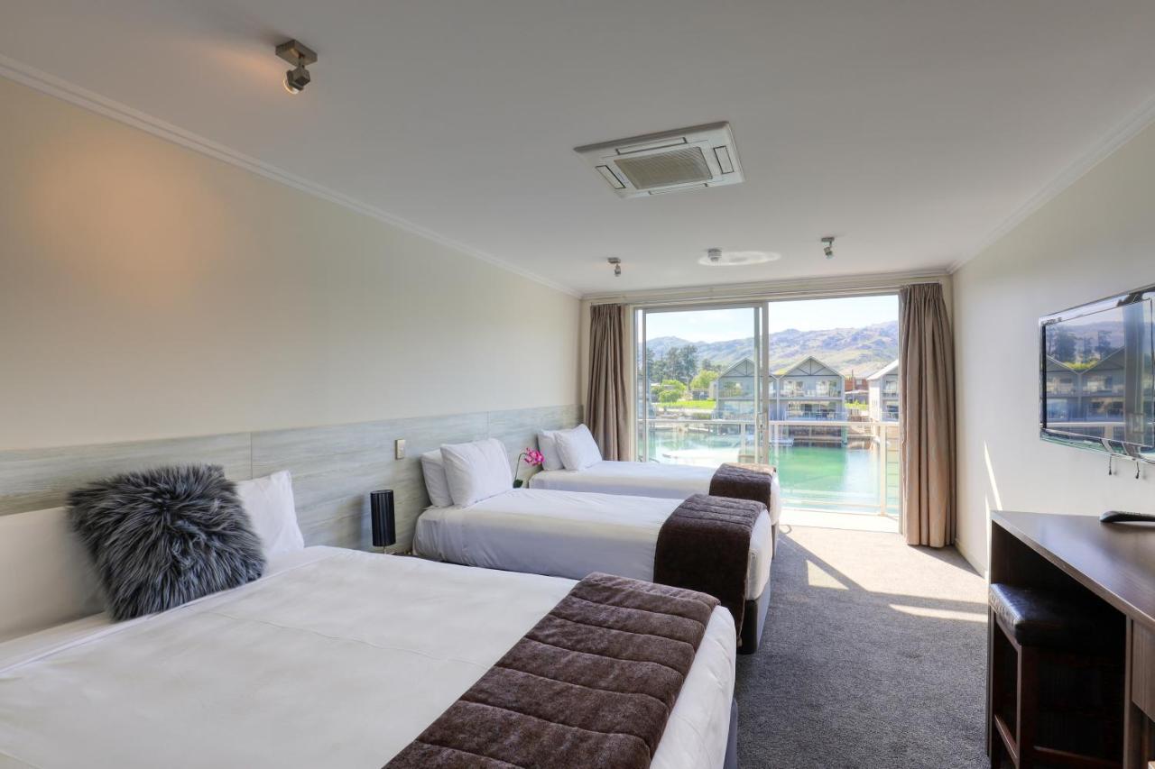 Marsden Lake Resort Central Otago Cromwell Exterior photo A typical hotel room